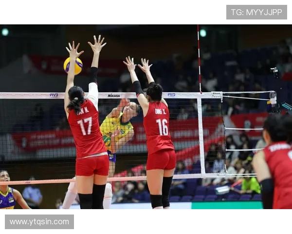 中国女排逆袭战胜巴西队 以3比1锁定世界杯四强席位