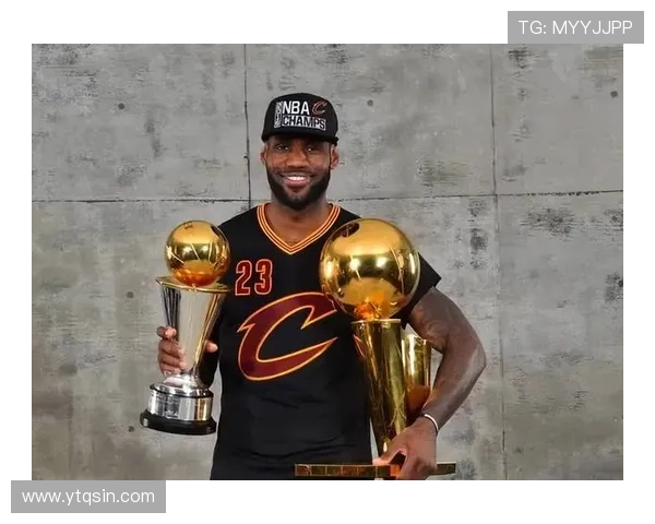 詹姆斯宣布继续征战NBA新赛季 目标再冲总冠军荣耀